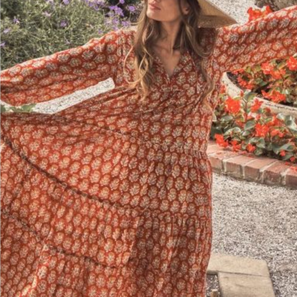 MAELU maxi dress. Great for the fall excellent condition size medium